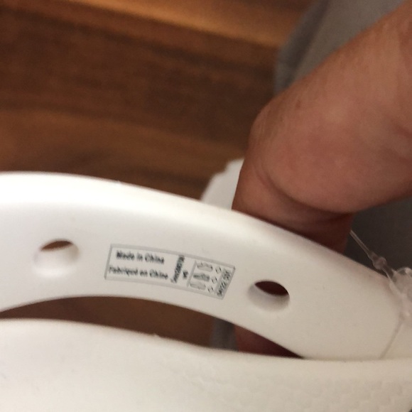 CROCS WHITE PLATFORM CLOGS NWT HAS BEEN TRIED ON IN STORE SIZE WOMENS US9 - Picture 5 of 8